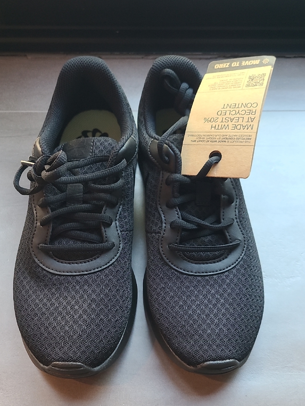 New Womens Nike TANJUN Lightweight Mesh Running Shoes - Black In Box